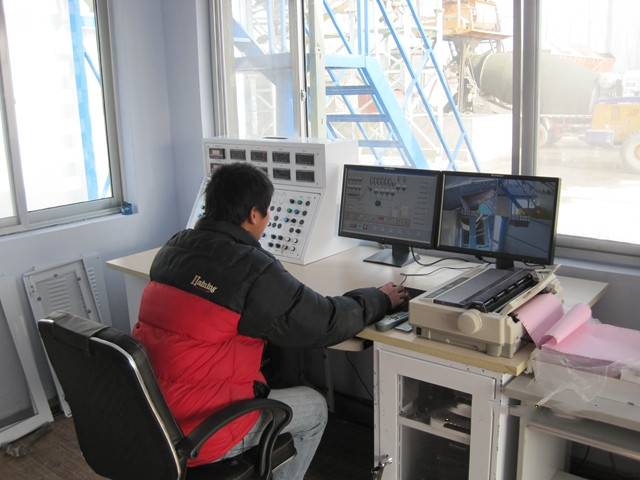 混凝土攪(jiao)拌站水泥倉(cāng)和控制系統(tǒng)的維護和保(bǎo)養